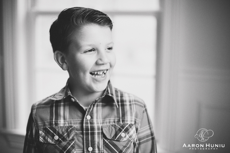 Rehoboth_MA_photographer_family_portrait_session_in_the_rain_Digirolamo_05