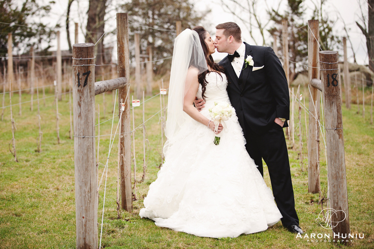 LaBelle_Winery_Wedding_New_Hampshire_Wedding_Photographer_Erin_Brian_042