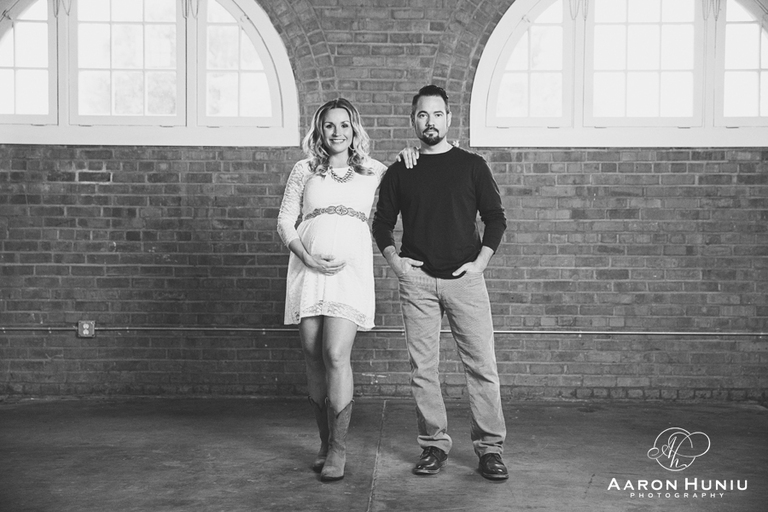 Jess_Maternity_Session_San_Diego_Photographer_828_Events_Liberty_Station_Aaron_Huniu_Photography_15