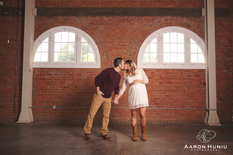 Jess_Maternity_Session_San_Diego_Photographer_828_Events_Liberty_Station_Aaron_Huniu_Photography_16