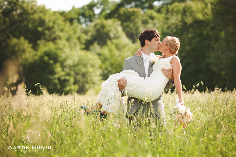 Zukas_Hilltop_Barn_Wedding_Boston_Wedding_Photographer_MA_Liane_Michael_044