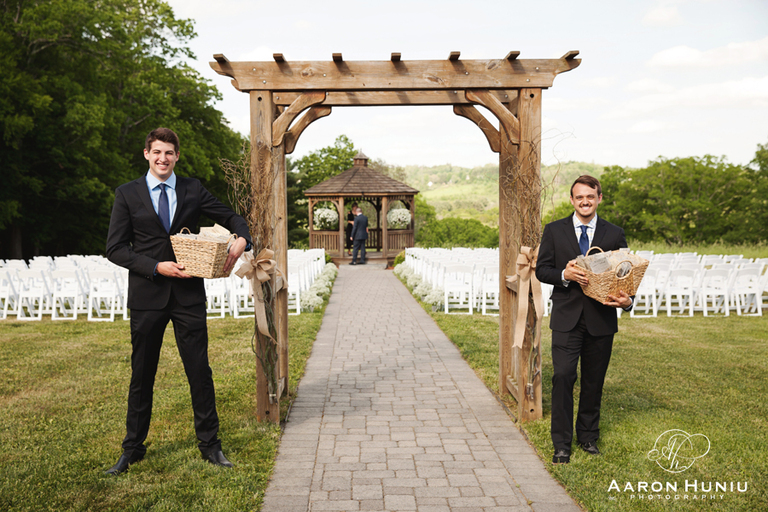 Zukas_Hilltop_Barn_Wedding_Boston_Wedding_Photographer_MA_Liane_Michael_054