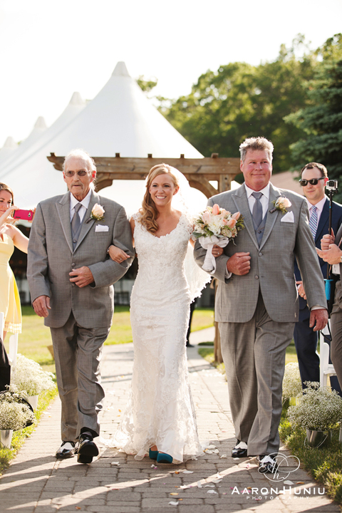 Zukas_Hilltop_Barn_Wedding_Boston_Wedding_Photographer_MA_Liane_Michael_056