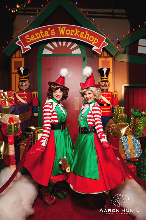 Holiday_Wonderland_Petco_Park_2015_Royal_Entertainers_16