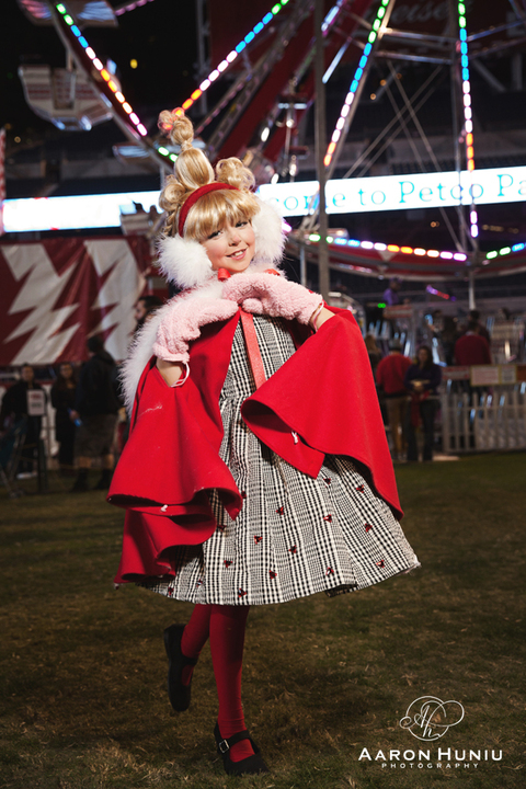 Holiday_Wonderland_Petco_Park_2015_Royal_Entertainers_21