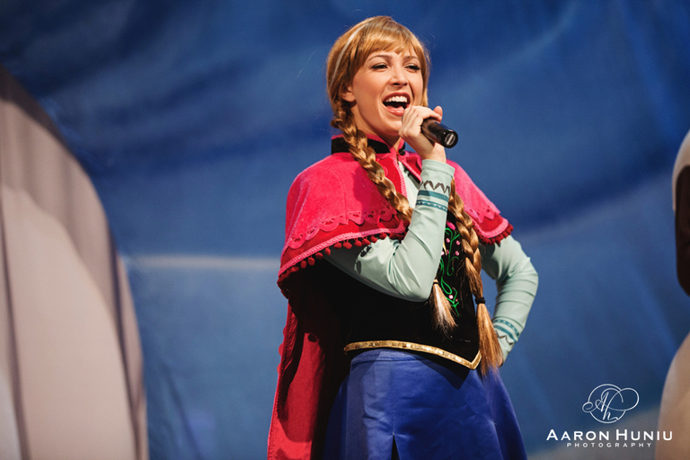 Holiday_Wonderland_Petco_Park_2015_Royal_Entertainers_29