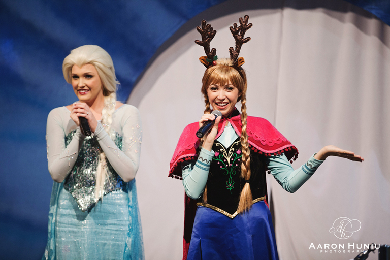 Holiday_Wonderland_Petco_Park_2015_Royal_Entertainers_30