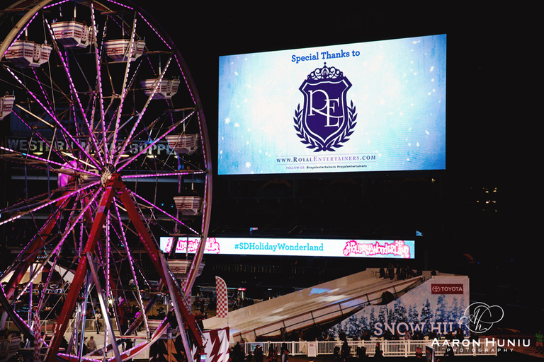 Holiday_Wonderland_Petco_Park_2015_Royal_Entertainers_32
